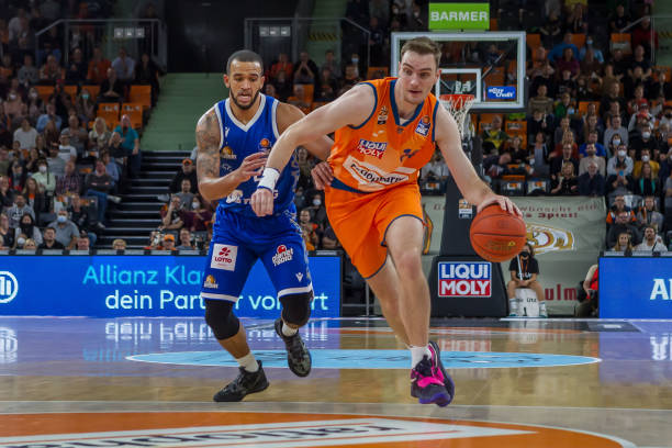 球都是全队 球都是全队