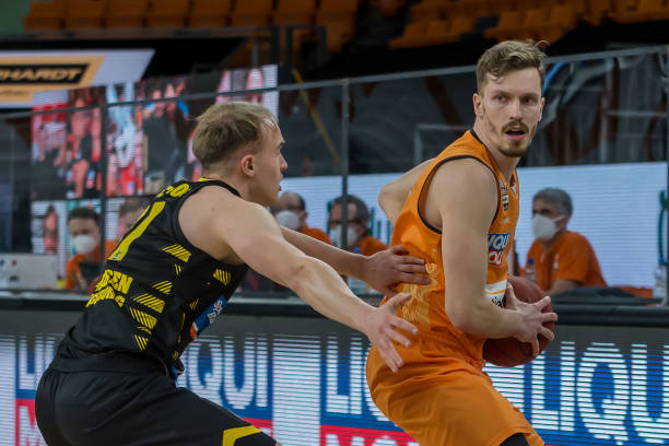 使得球队在 使得球队在